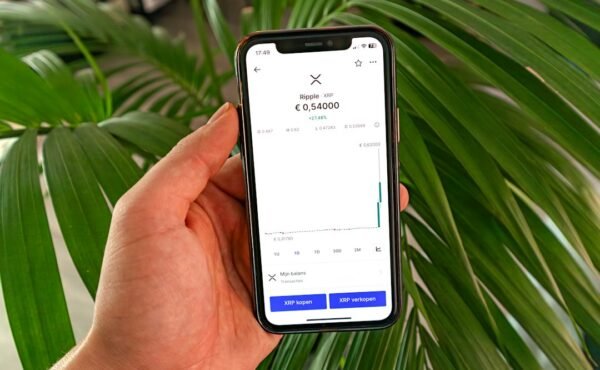 XRP price screen representing XRP technical analysis and support levels